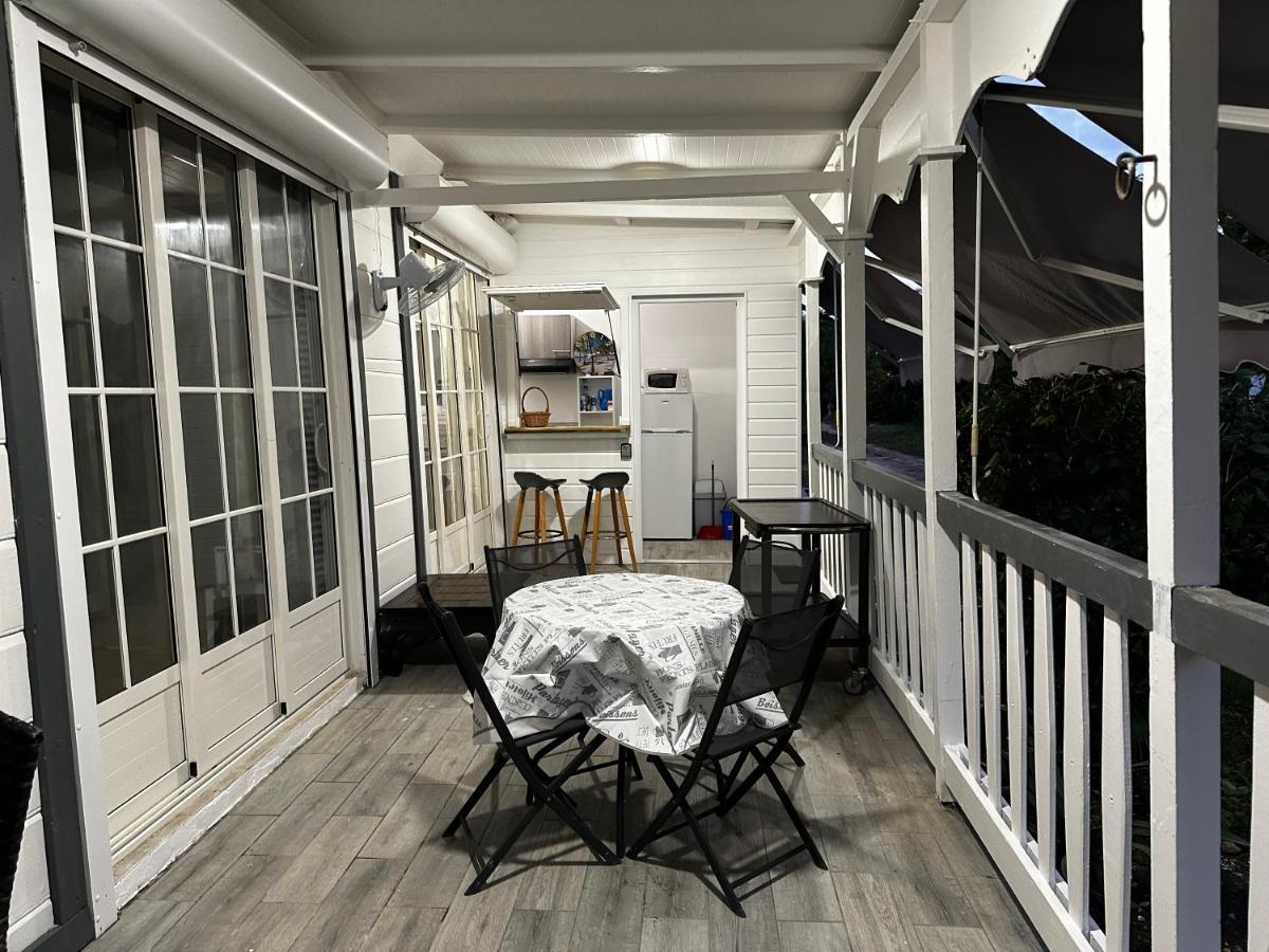 Le Cottage De Castaing Sur Plage Privee Sainte-Anne  Zewnętrze zdjęcie